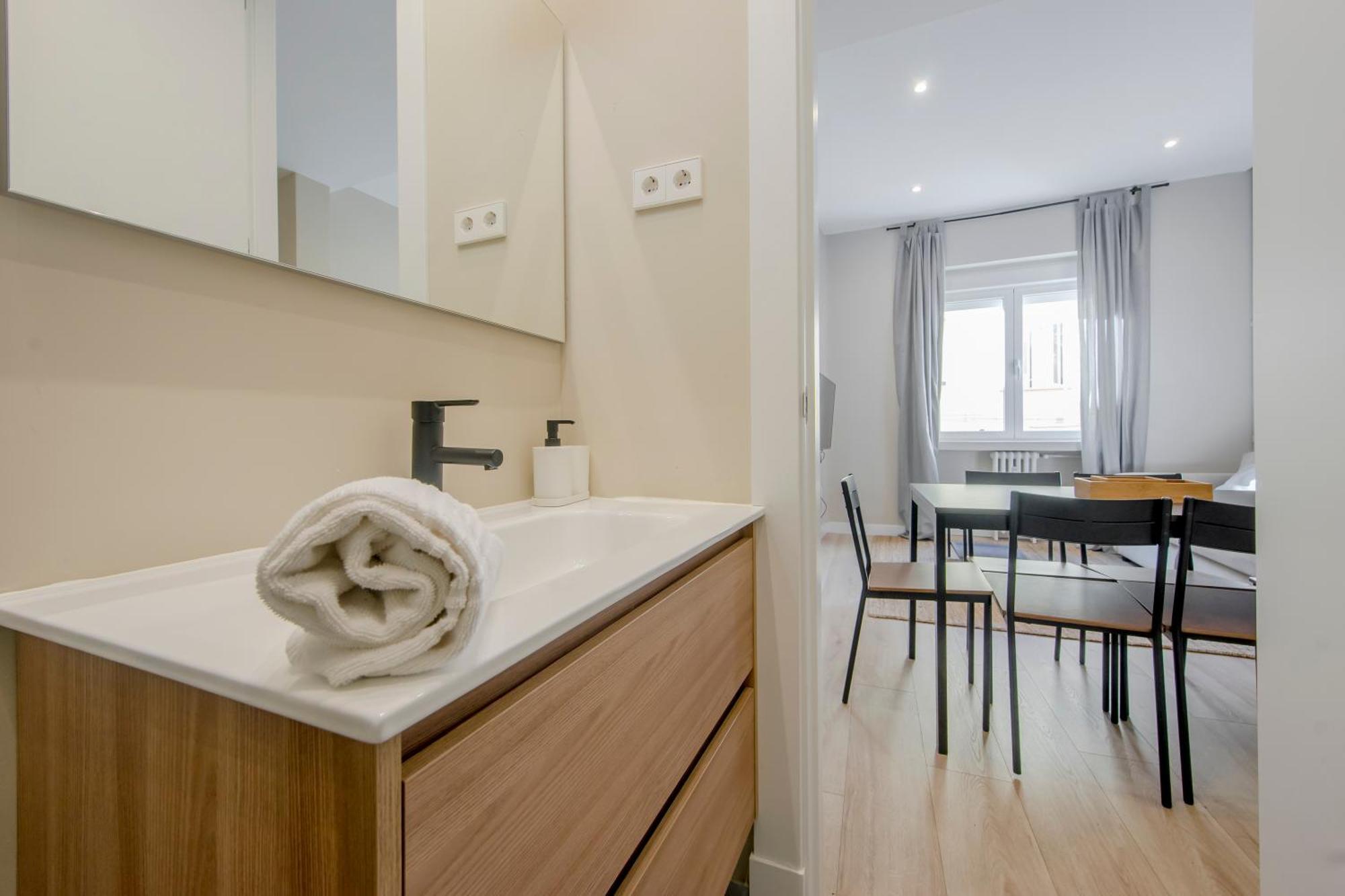 Downtown Apt Para 7Pax La Latina,Centro De 马德里 外观 照片